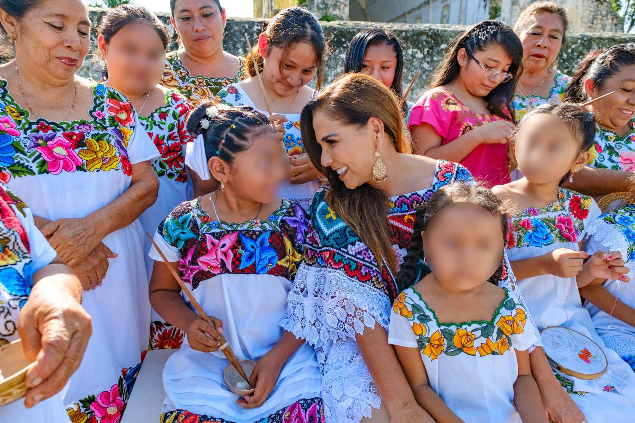 Conmemora Mara Lezama el Día Mundial del Bordado y reconoce a más de 4 mil 790 artesanas y artesanos mayas