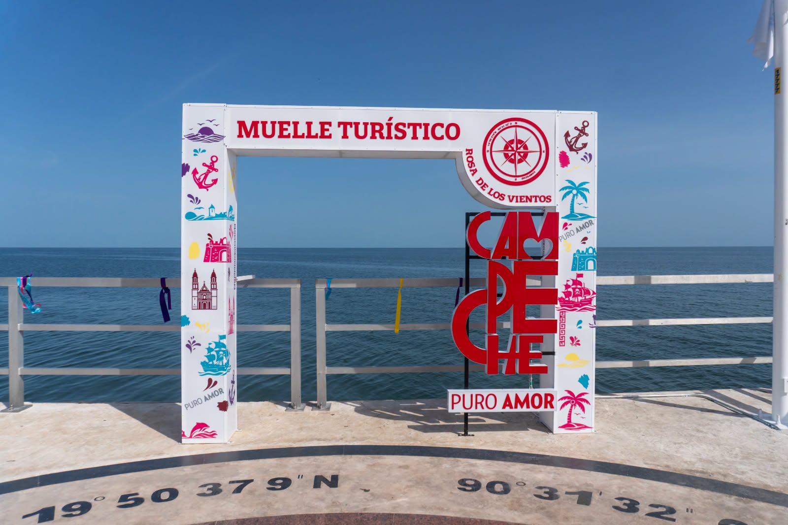 Descubre Campeche desde el mar: Navega la bahía y los manglares en el Muelle ‘Rosa de los Vientos’