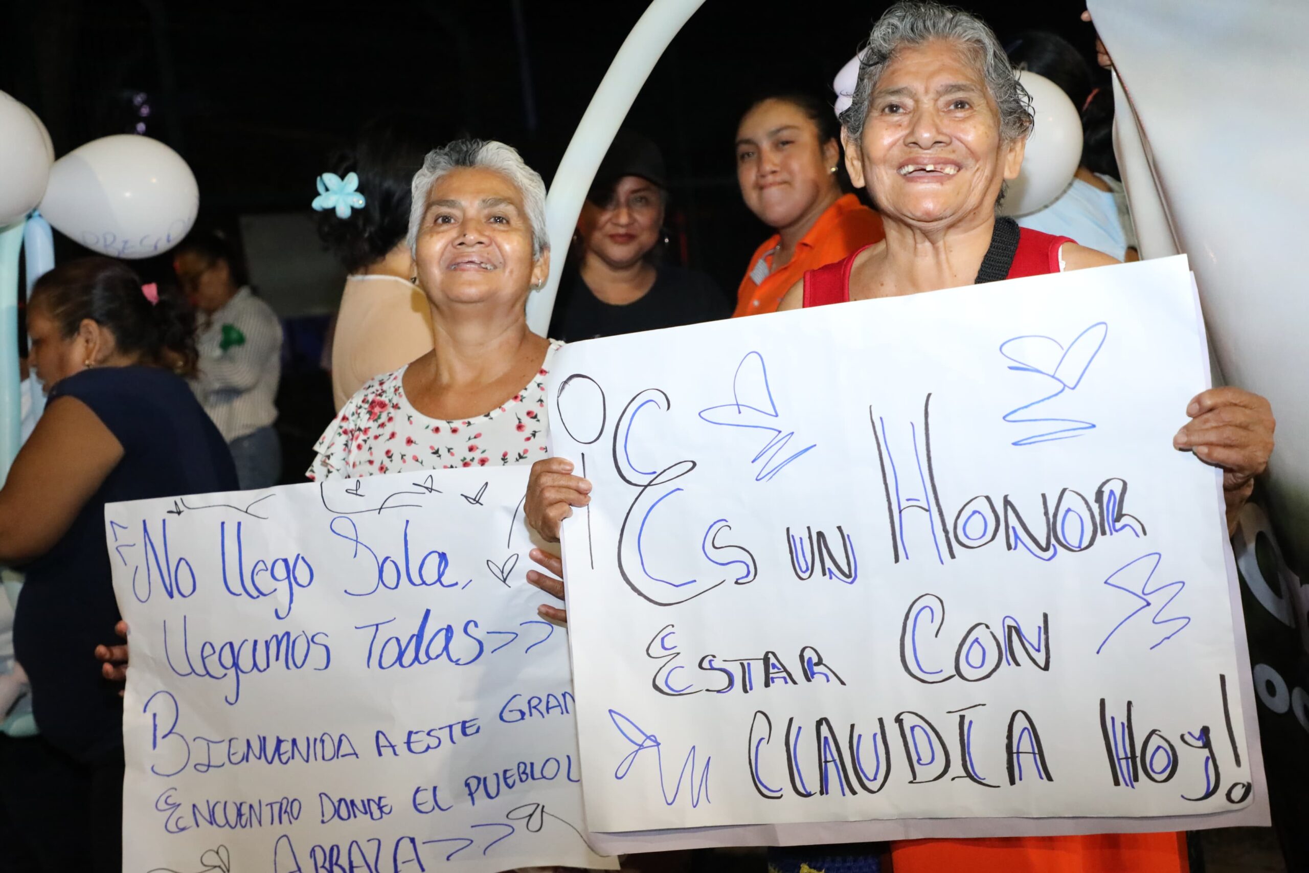 Asistentes Reciben A Claudia Sheinbaum Durante Su Gira Honestidad Y Resultados En Tabasco